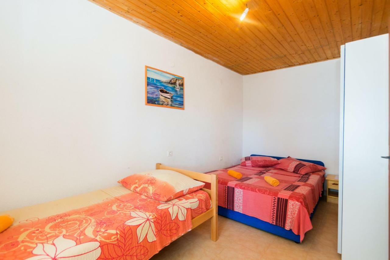 Apartments Robinzon Petar Gdinj Exterior foto